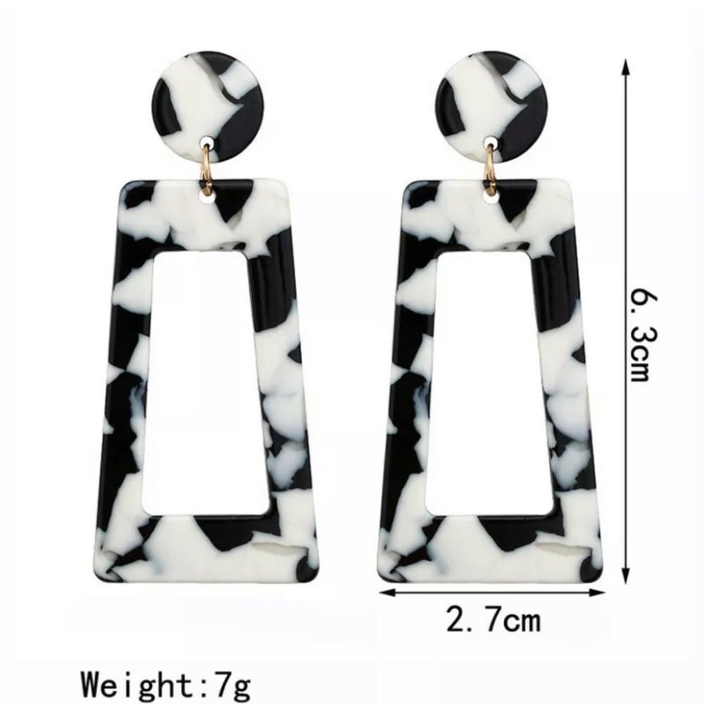 Black & white statement earrings ๐ค๐ค๐ค - Picture 2 of 3